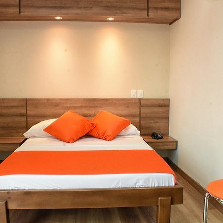 Hotel El Lago 1 Перейра Экстерьер фото